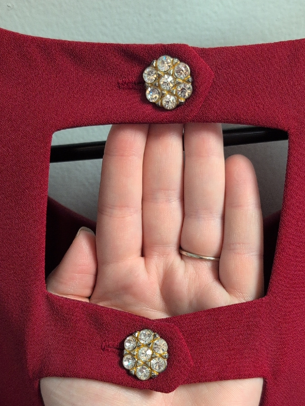 V.I Petites Red Dress With Rhinestone Button Decal, Zip Up With Shoulder Pads 16 - Picture 5 of 8